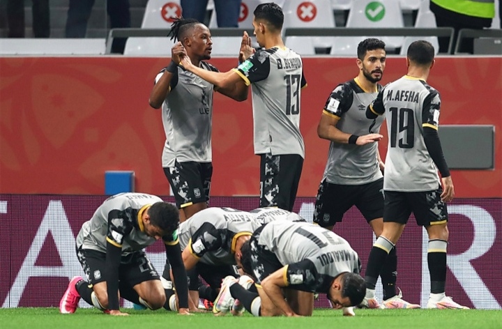 بعد تأهل النادي الأهلي بايرن يتوعد