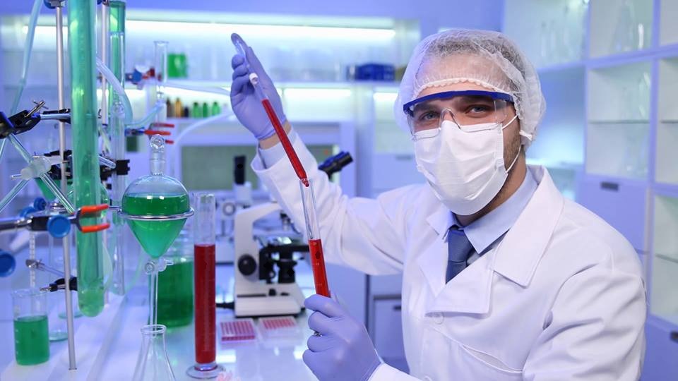 طبيب يفجر مفاجأة حول الوضع الوبائي بالاردن التفاصيل : 
